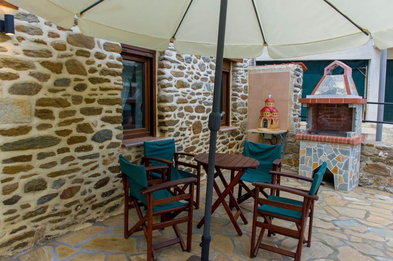 To Petrino Holidays House Metagkitsi Exterior photo